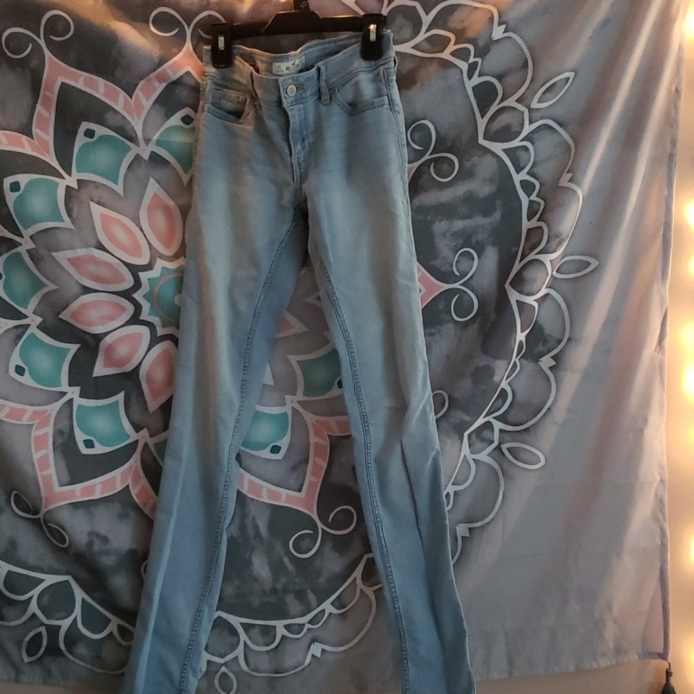 Light wash Hollister jeans